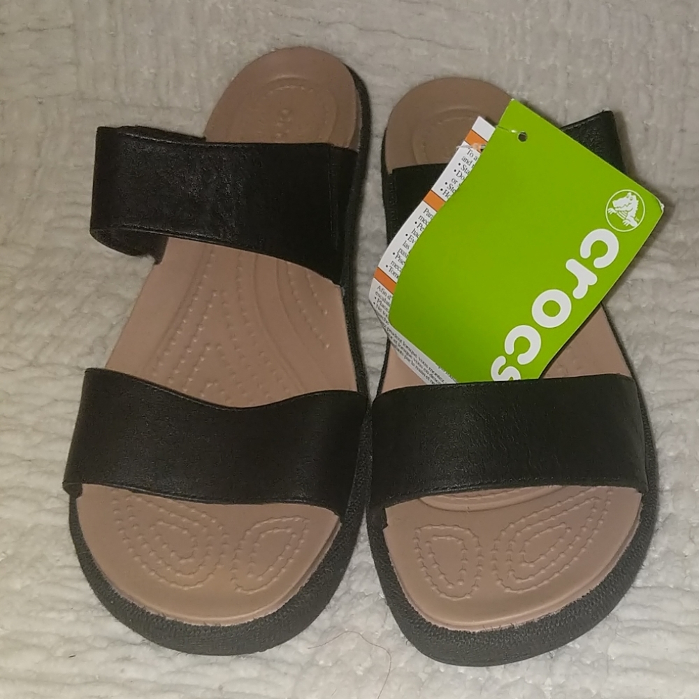 🐊CROC comfort sandals NWT!🐊